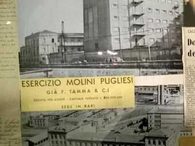 Il mulino fu costretto a cessare tutte le attivit� nel 1955. Il complesso fu per� acquisito dalla Societ� esercizi molini pugliesi di Francesco Tamma. Ma negli anni �60 l�azienda spost� tutta la produzione nel foggiano...
